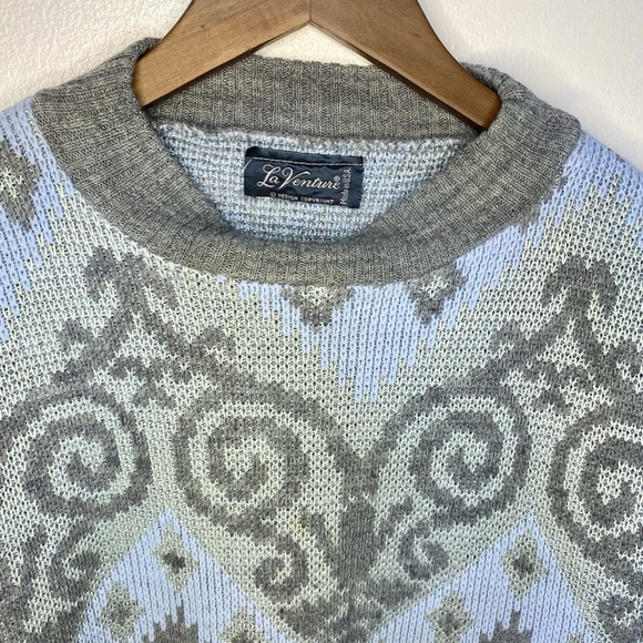 Vintage La Venture Women Crewneck Sweater size Medium - Picture 3 of 4